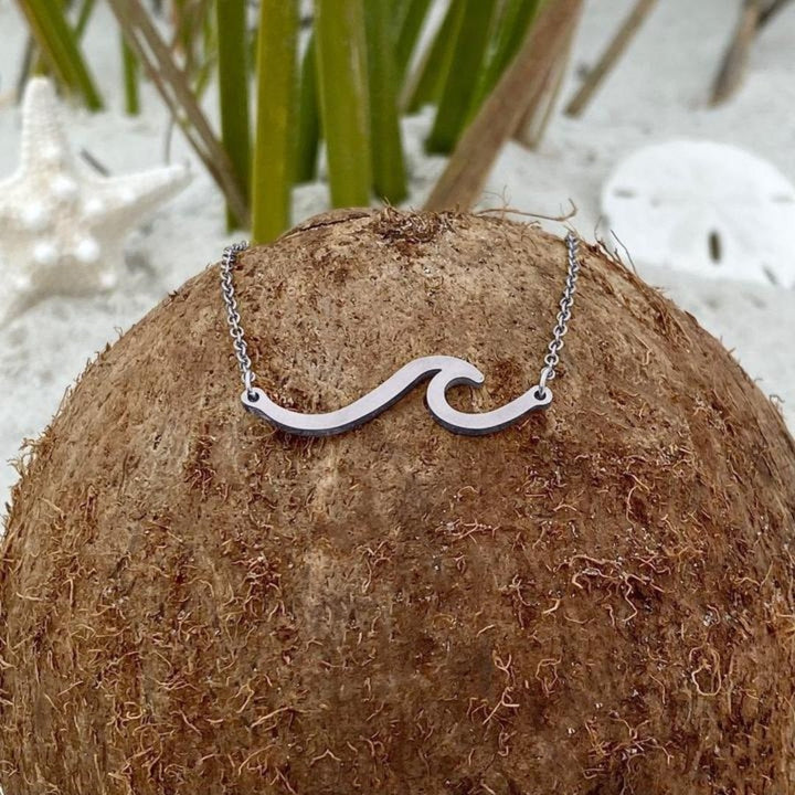 Colar Prateado com Onda do Mar