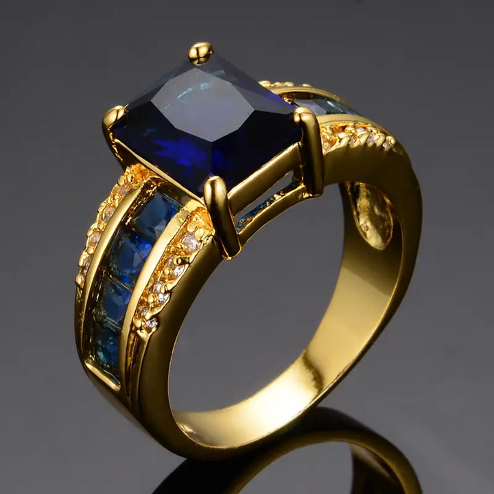 Anel Dourado Elegante Bluemont