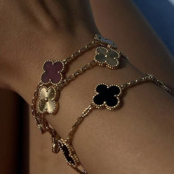 CONJUNTO DE 6 PULSEIRAS COM TREVO DE QUATRO FOLHAS
