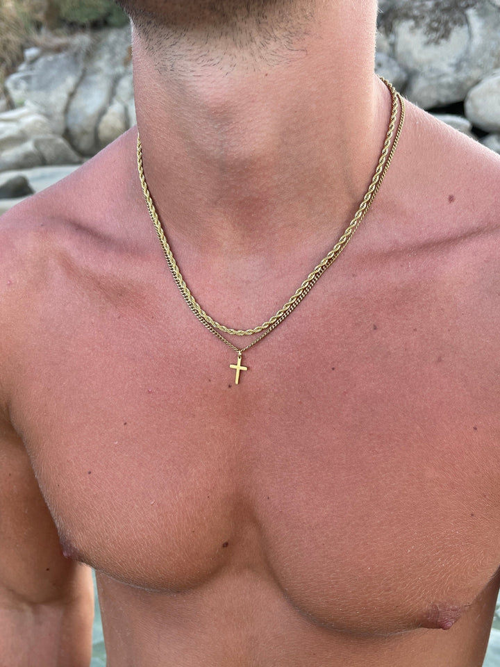 CORRENTE COM CRUZ | Ouro 18K