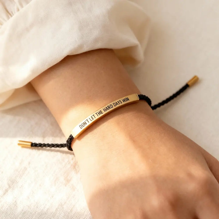 Pulseira Motivacional "Não Deixes os Dias Difíceis Ganhar"