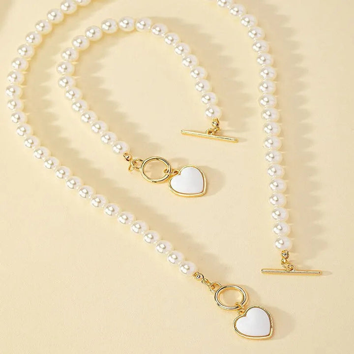 Conjunto de Pendente de Contas com Coração e Pulseira