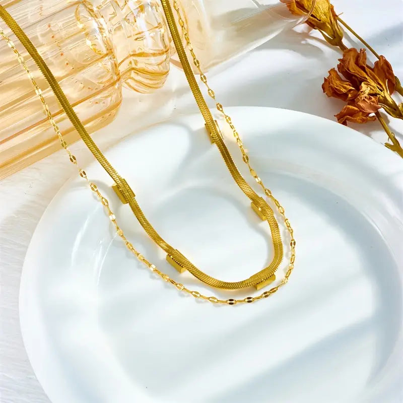 Colar Retro Dourado de Duas Camadas Sorella com Pedra Preciosa