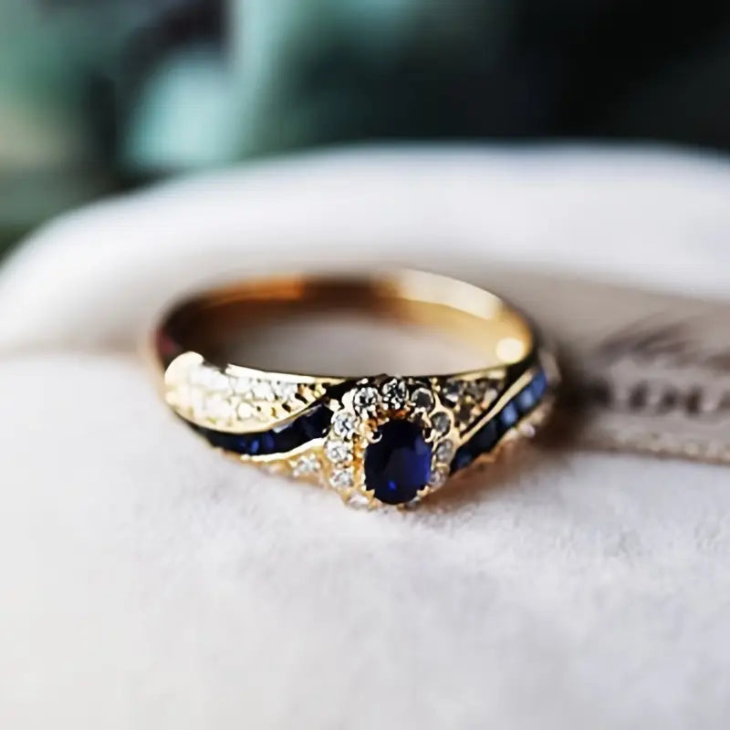 Anel Dourado Elegante Oceano