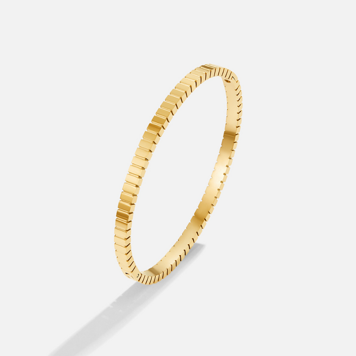 Bracelete Rígida Dourada Tara