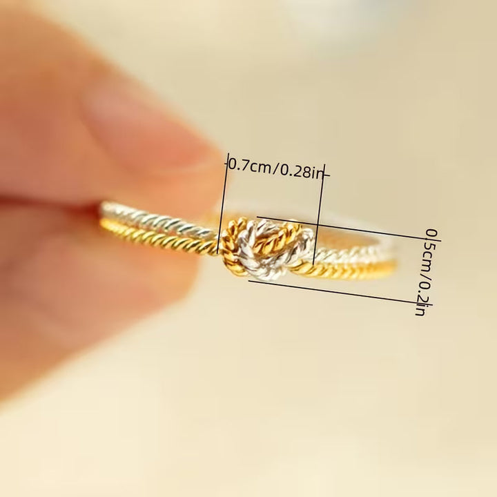Anel de Nó Único em Ouro e Prata