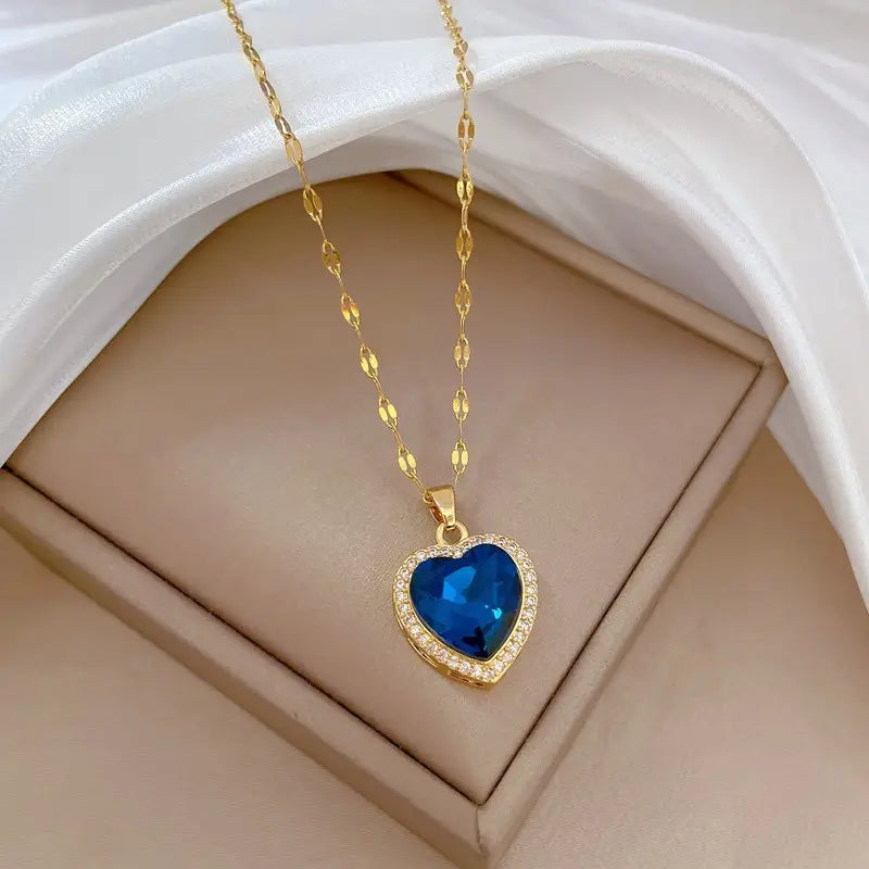 Colar Dourado Jaselle Vireyne