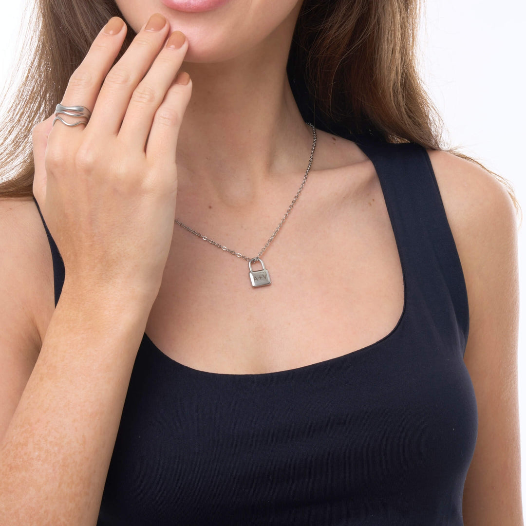 Colar Personalizado com Cadeado