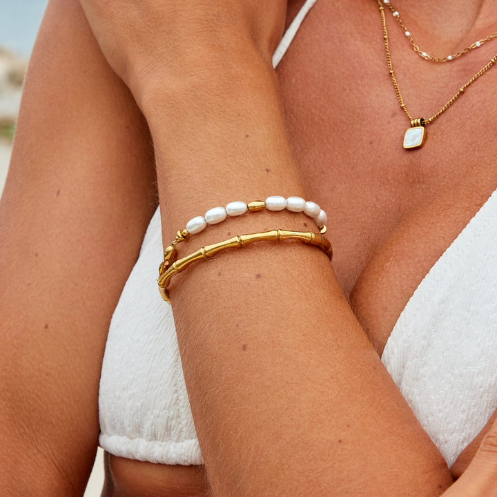 Bracelete Rígida Dourada Ara com Motivo de Bambu