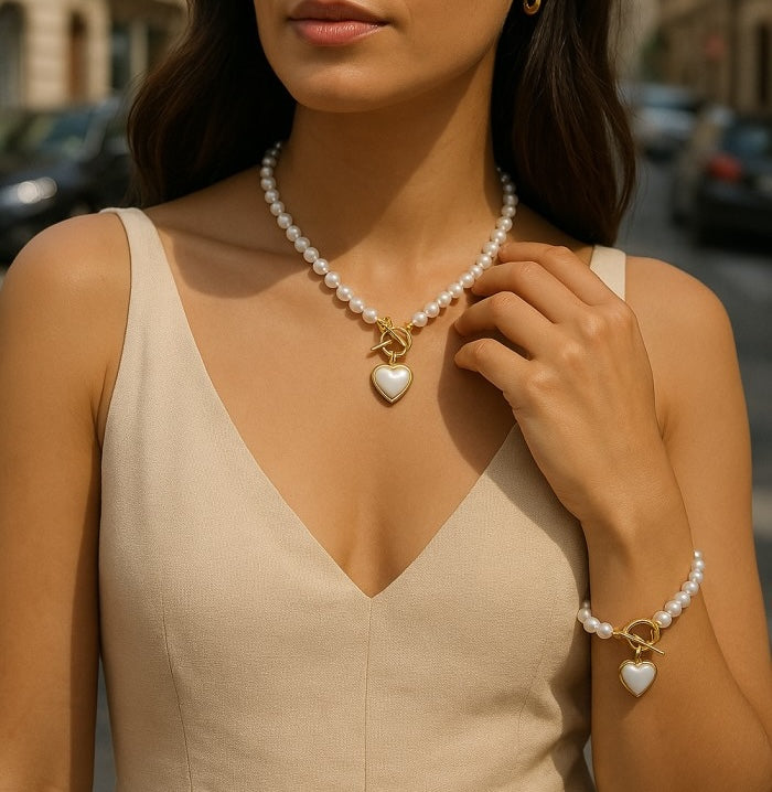 Conjunto de Pendente de Contas com Coração e Pulseira