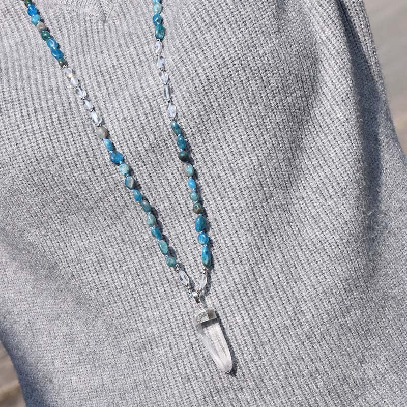 Colar com Apatite Azul e Cristal de Rocha Transparente