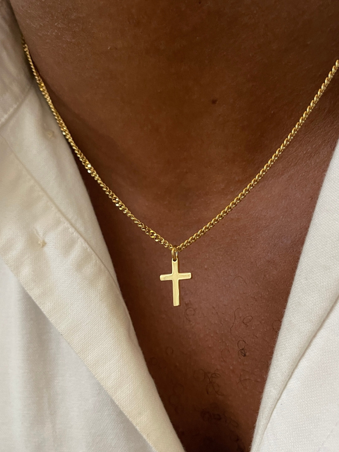 CORRENTE COM CRUZ | Ouro 18K