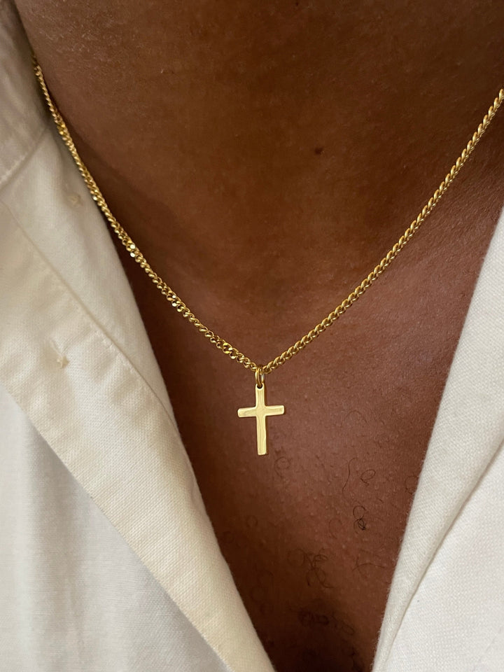 CORRENTE COM CRUZ | Ouro 18K