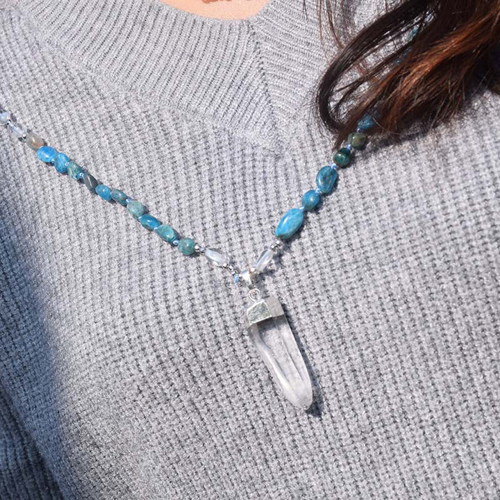 Colar com Apatite Azul e Cristal de Rocha Transparente