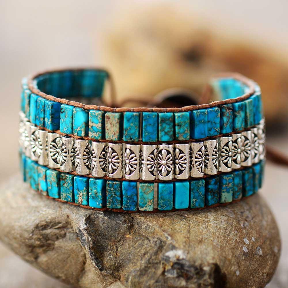 Pulseira Envolvente Boho com Lótus