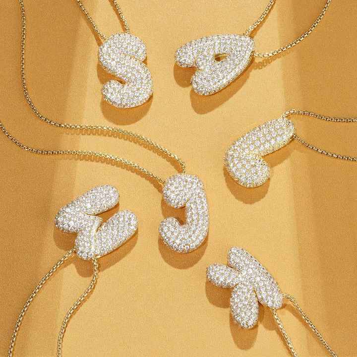Colar Hailey com Inicial Bubble