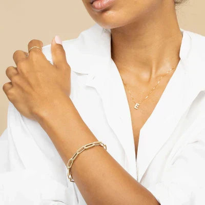 Colar com Inicial Love Letter | Ouro Branco