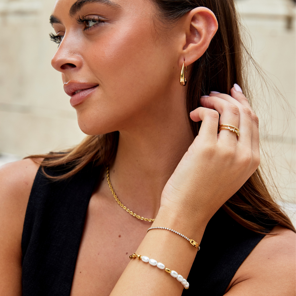 Pulseira Dourada Niyah com Cristais