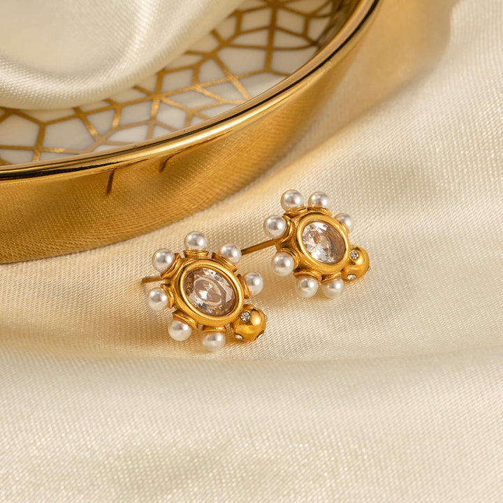 Brincos Dourados Elegantes com Pérolas