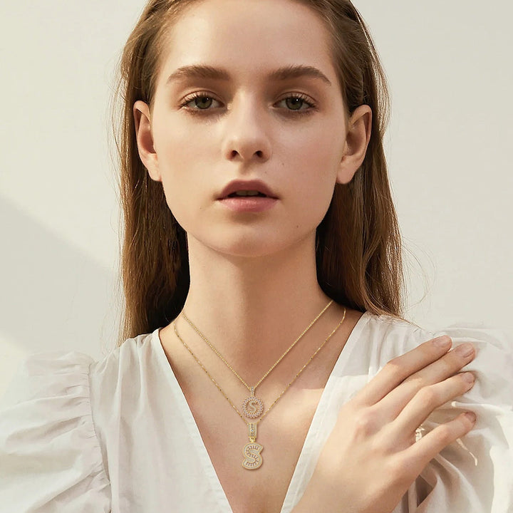 Conjunto de Colares com Inicial e Moissanite | Ouro