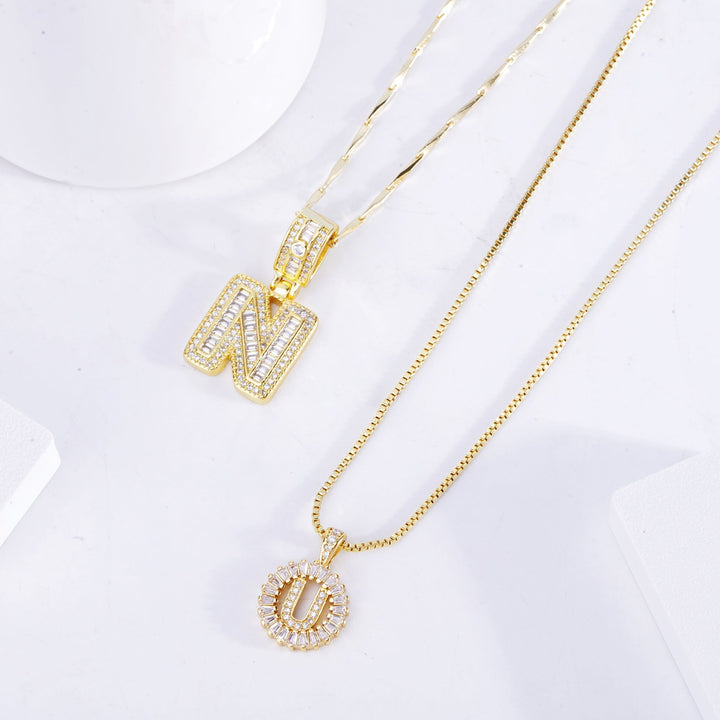 Conjunto de Colares com Inicial e Moissanite | Ouro