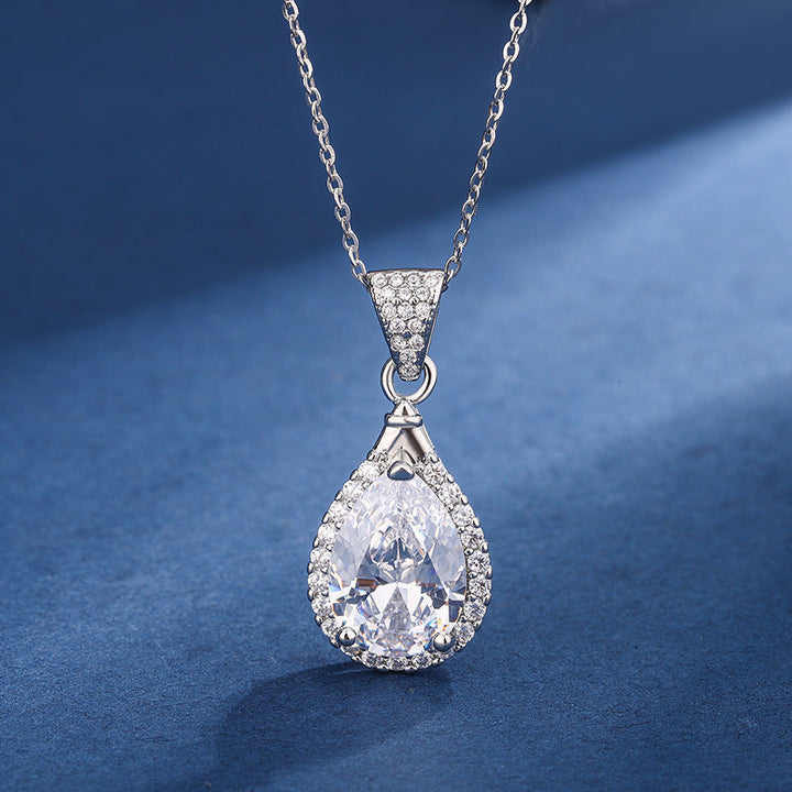 Conjunto Aria com Gota Branca | Ouro Branco