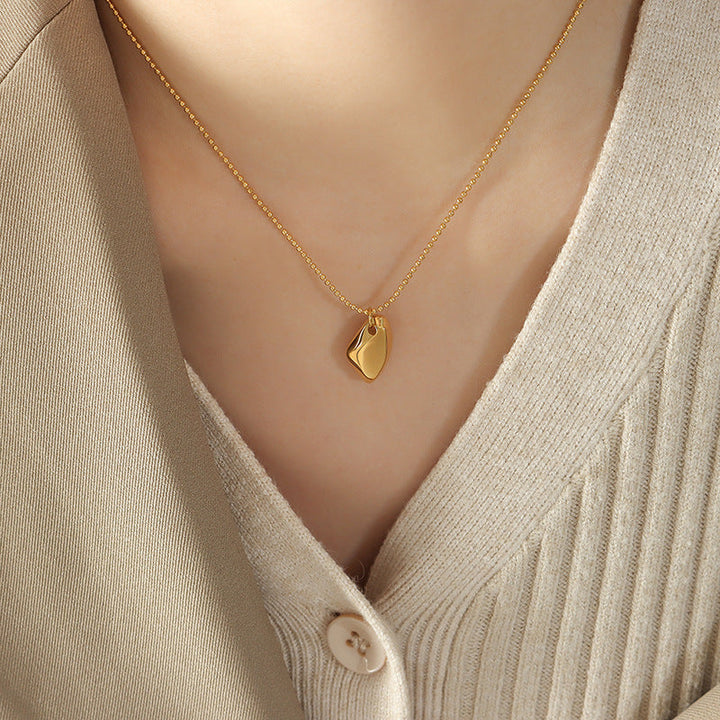 Colar Dourado Brilhante e Encantador