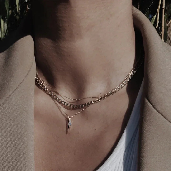 Colar com Corrente Barbela Plana | Ouro Branco