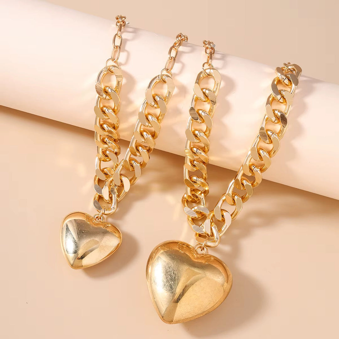 Conjunto de 2 Colares Marcantes com Coração Grande
