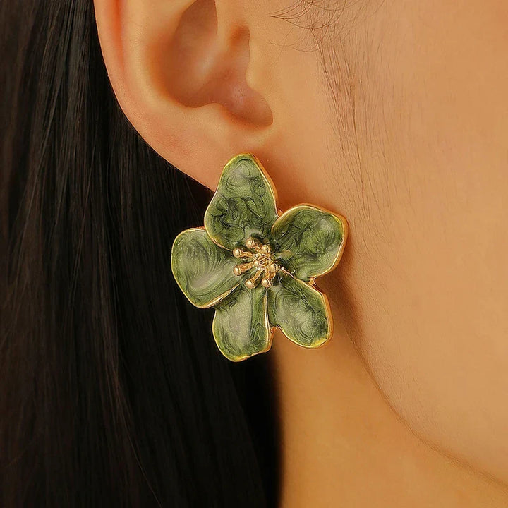 Brincos de Pressão Vintage com Flor de Esmalte Verde