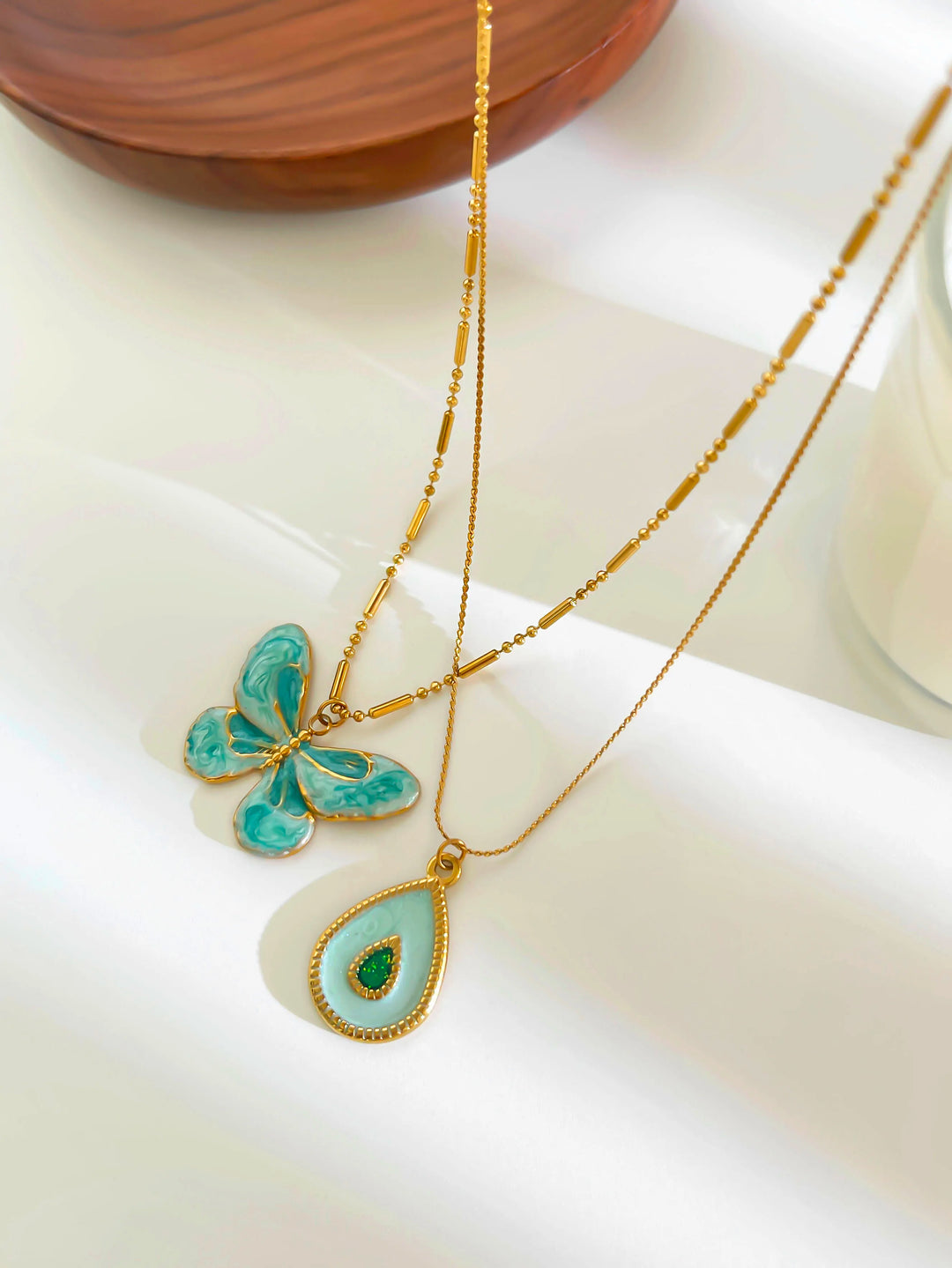 Conjunto Fofo de Colar com Borboleta Azul e Gota