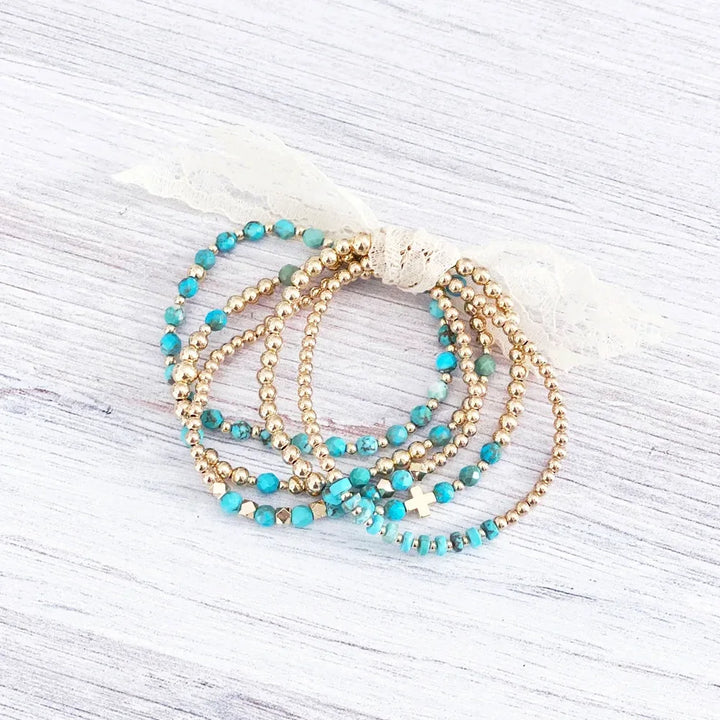 Pulseira Vintage de Contas com Turquesa e Pendente de Cruz