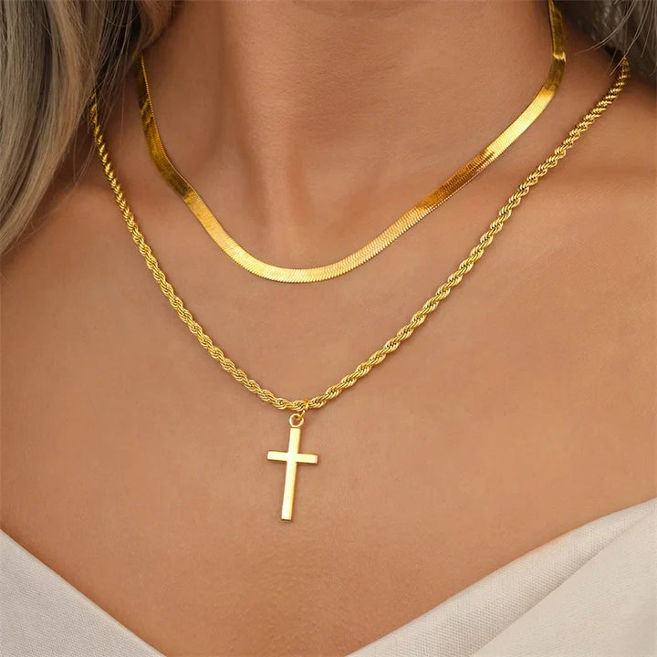 Colar Unissexo Dourado com Cruz
