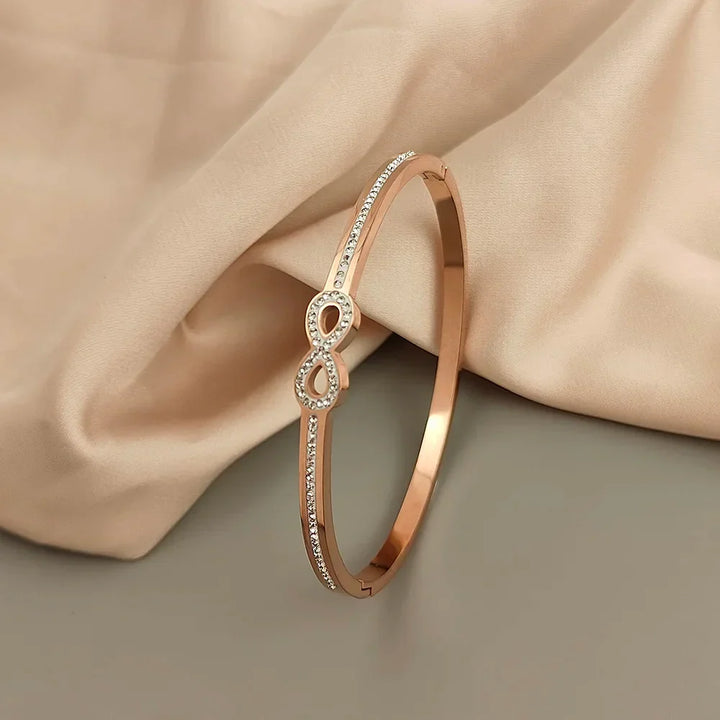 Bracelete Rígida de Luxo com Infinito de Cristal