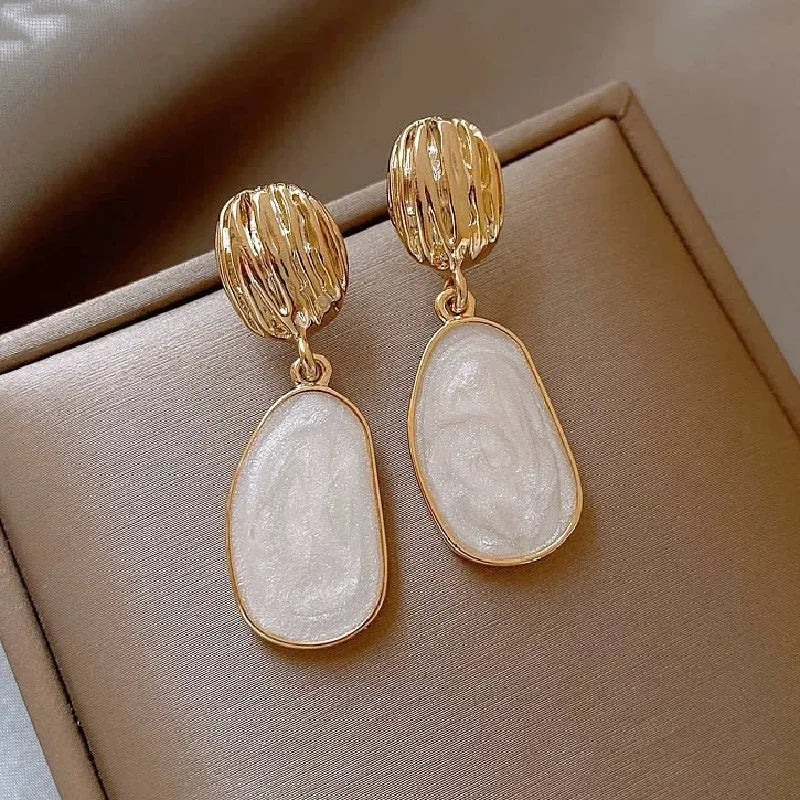 Brincos Pendentes Ovais Vintage em Esmalte