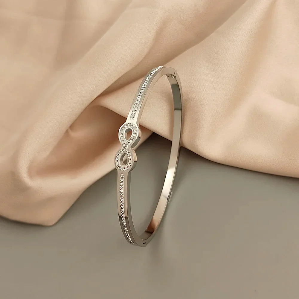Bracelete Rígida de Luxo com Infinito de Cristal
