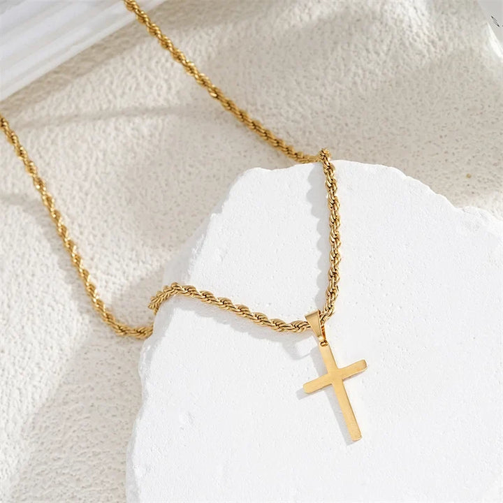 Colar Unissexo Dourado com Cruz
