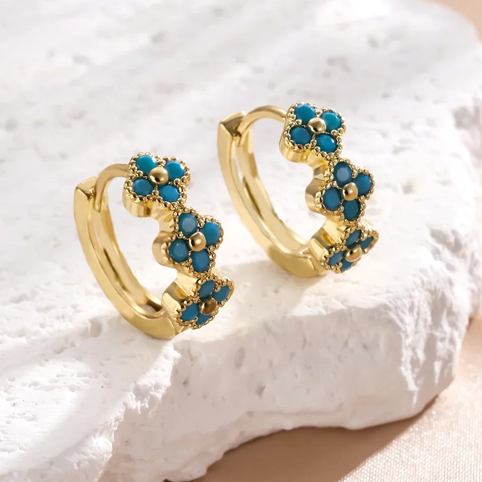 Argolas Elegantes com Flor Azul-Turquesa