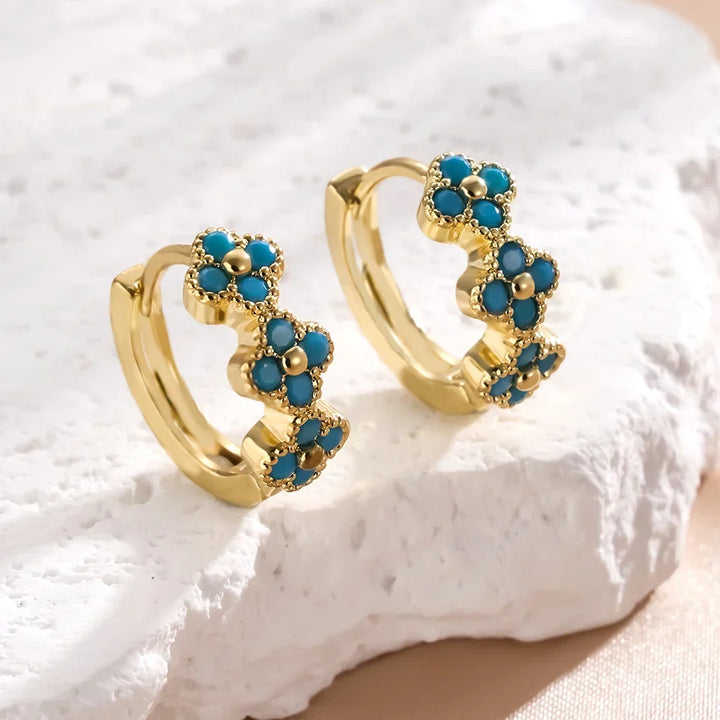 Argolas Elegantes com Flor Azul-Turquesa