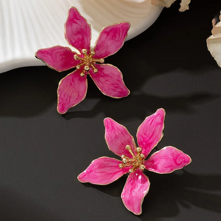 Brincos de Pressão Marcantes de Verão em Esmalte com Flor