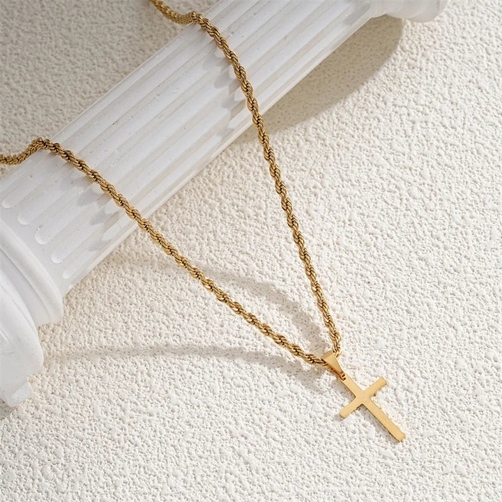 Colar Unissexo Dourado com Cruz
