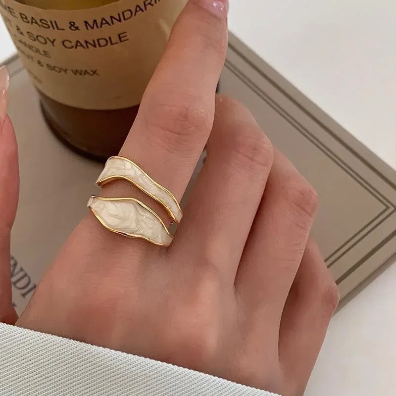 Anel Vintage Ajustável Geométrico com Esmalte Branco