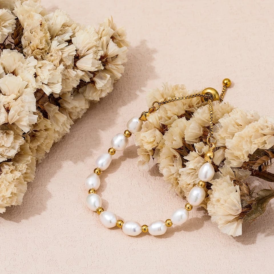 Pulseira de Pérolas Romântica e Elegante