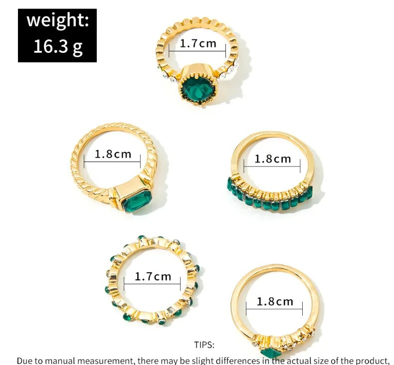 Conjunto Dourado de Anéis Zarina com Linda Esmeralda