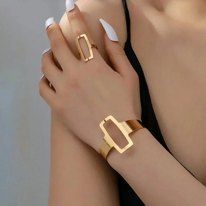 Conjunto Ajustável de Pulseira e Anel Geométricos