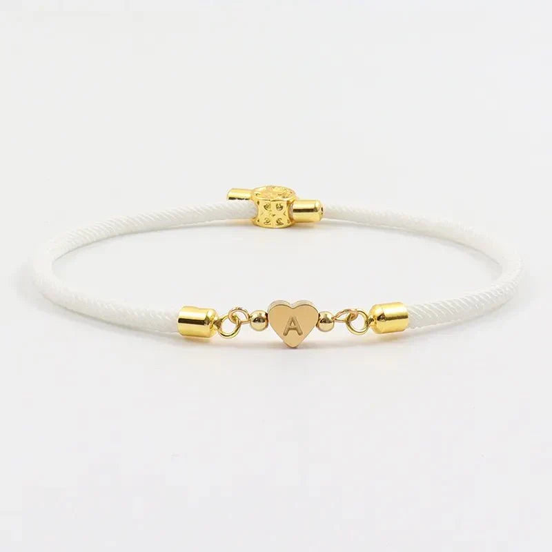 Pulseiras Ajustáveis com Coração e Inicial