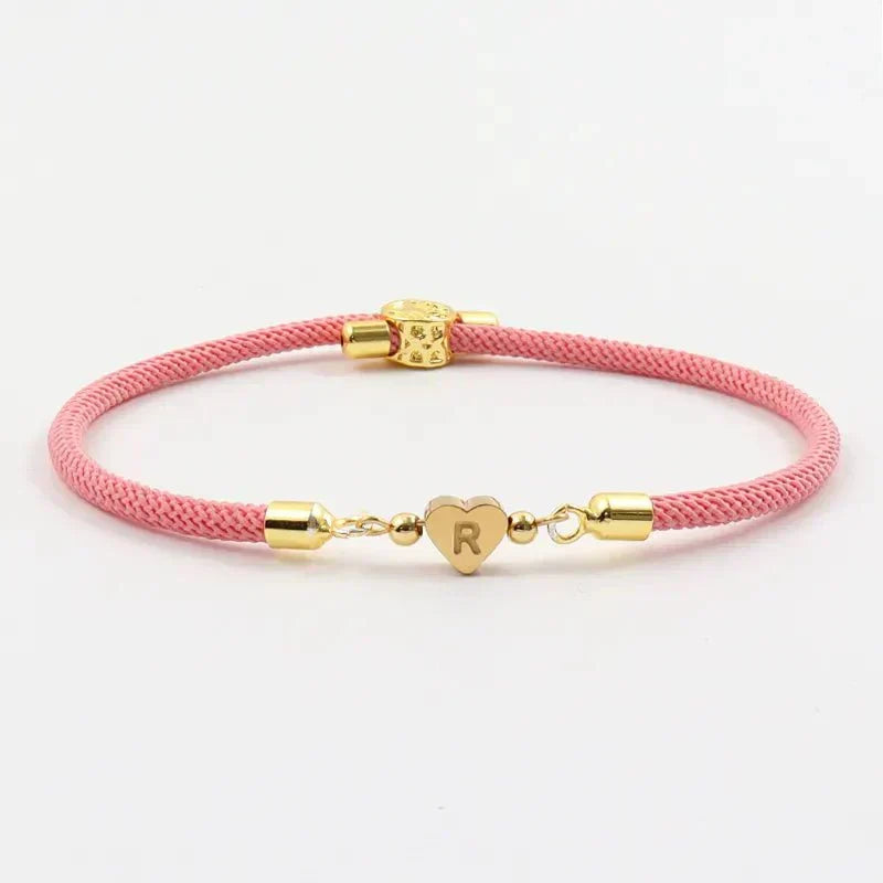 Pulseiras Ajustáveis com Coração e Inicial