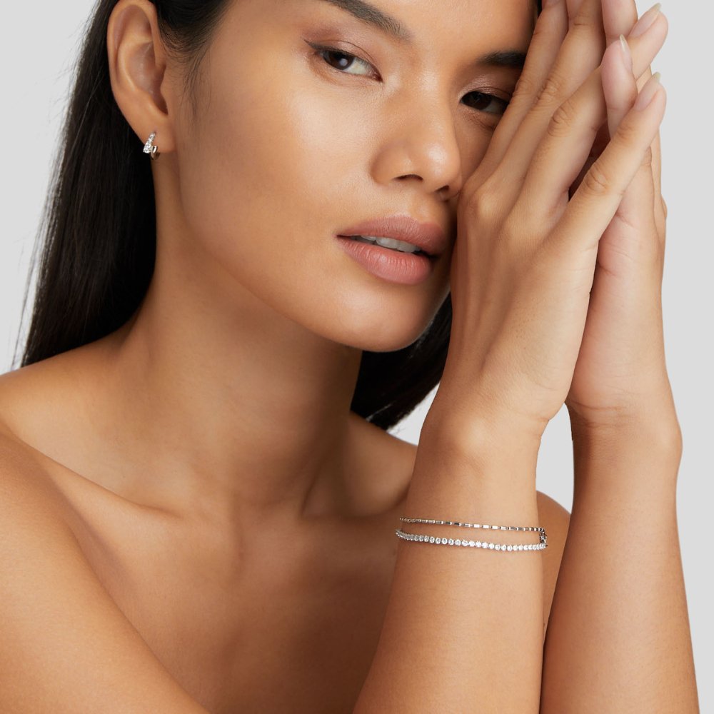 Pulseira Prateada Arelia com Cristais