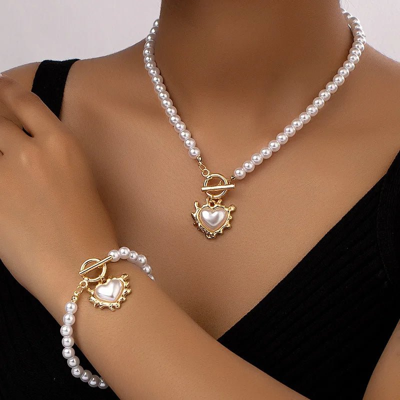 Conjunto de Joias de Contas com Fecho em Coração