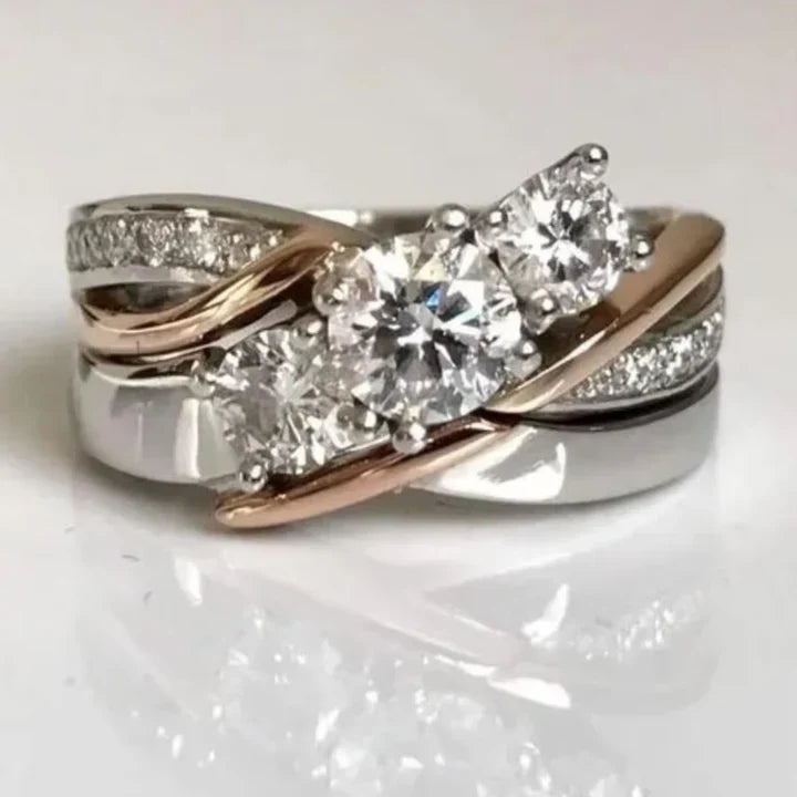 Anel Vintage Dourado e Prateado com Zircónias
